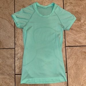 Lululemon swiftly tech short sleeve